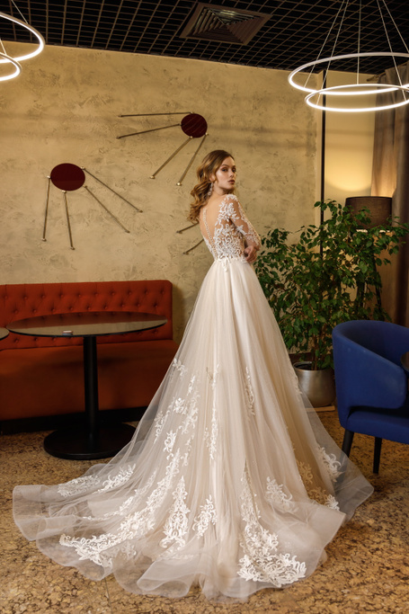 Купить свадебное платье «Матримонио» Олег Бабуров из коллекции 2021 года в салоне «Мэри Трюфель»