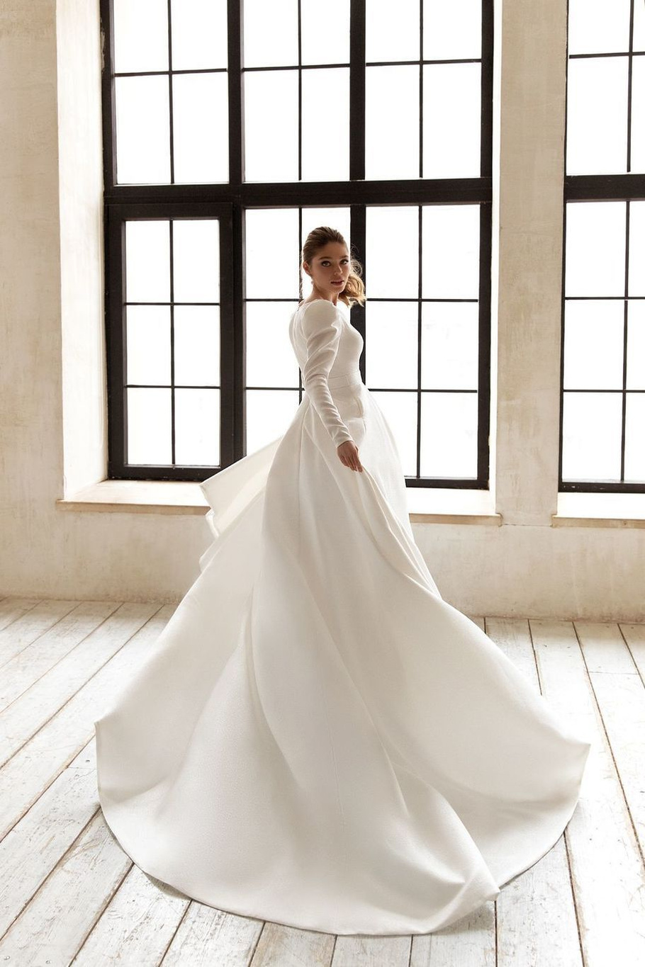 Купить свадебное платье «Ванесса» Евы Лендел из коллекции 2021 в Екатеринбурге 