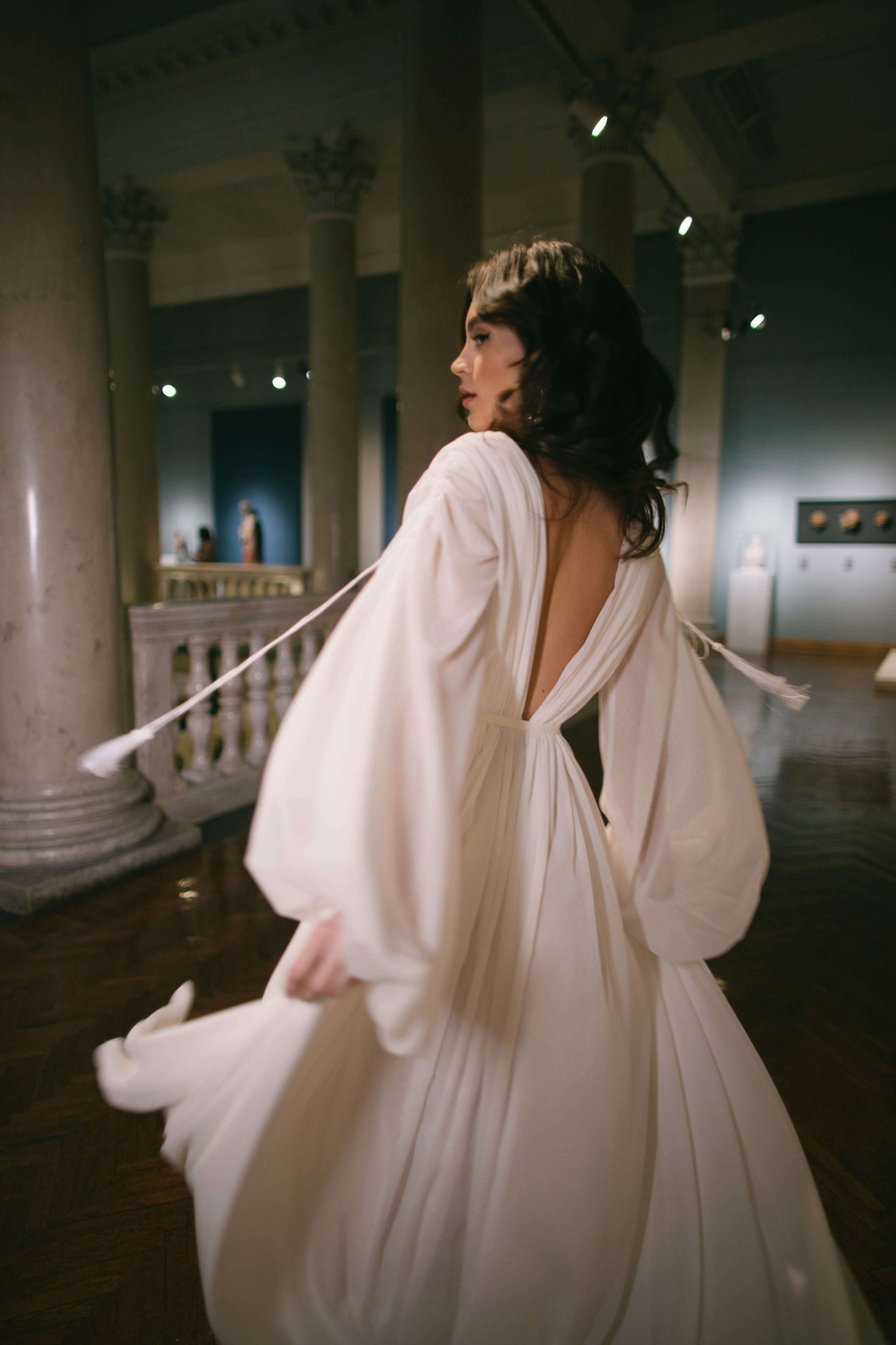 Купить свадебное платье «Мена» Рара Авис из коллекции Трилогия Любви 2022 года в салоне «Мэри Трюфель»