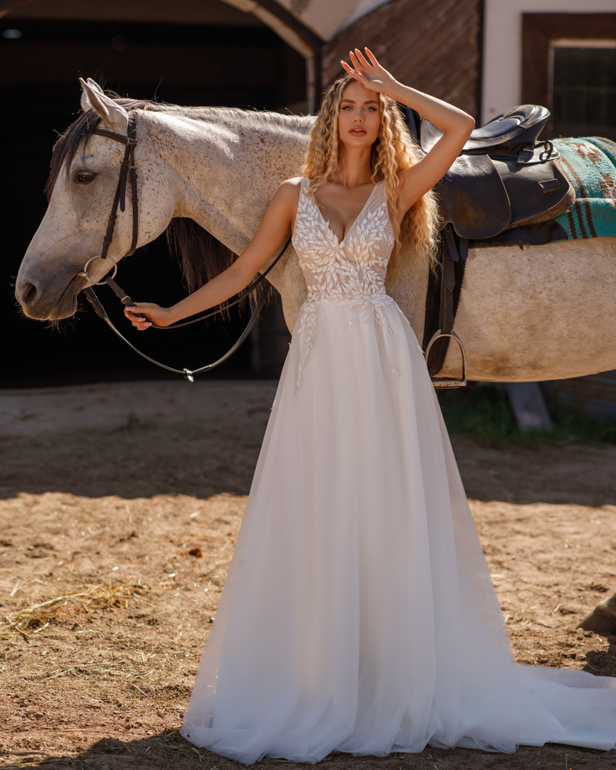 Купить свадебное платье «Калерия» Стрекоза из коллекции Любава 2023 года в салоне «Мэри Трюфель»
