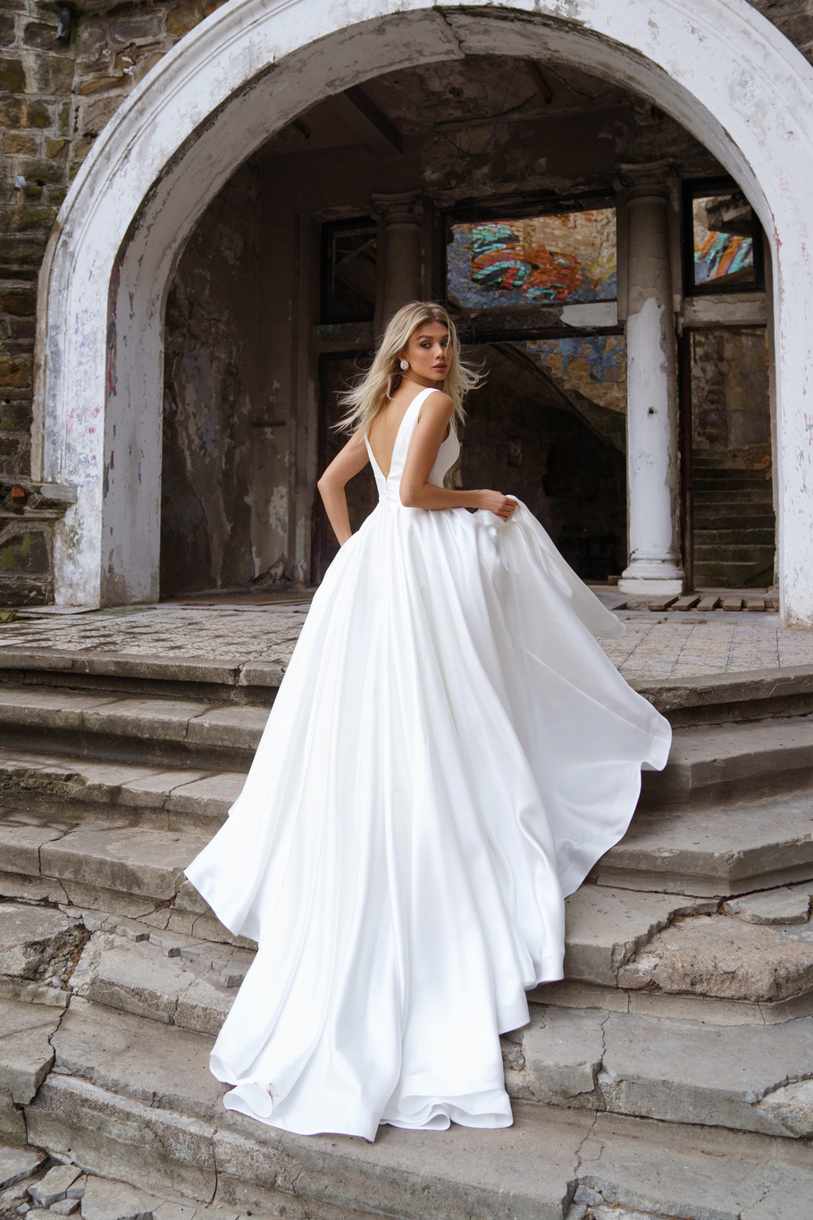 Купить свадебное платье «Маритта» Сонеста из коллекции 2022 года в салоне «Мэри Трюфель»