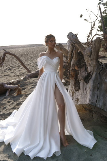 Купить свадебное платье «Эмерсон» Натальи Романовой из коллекции Сандримс 2023 года в салоне «Мэри Трюфель»