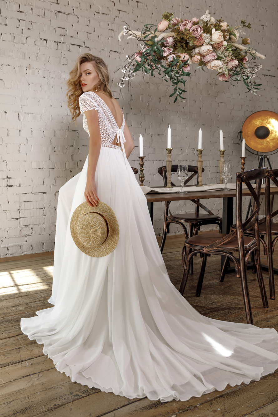 Купить свадебное платье «Николь» Олег Бабуров из коллекции 2021 года в салоне «Мэри Трюфель»
