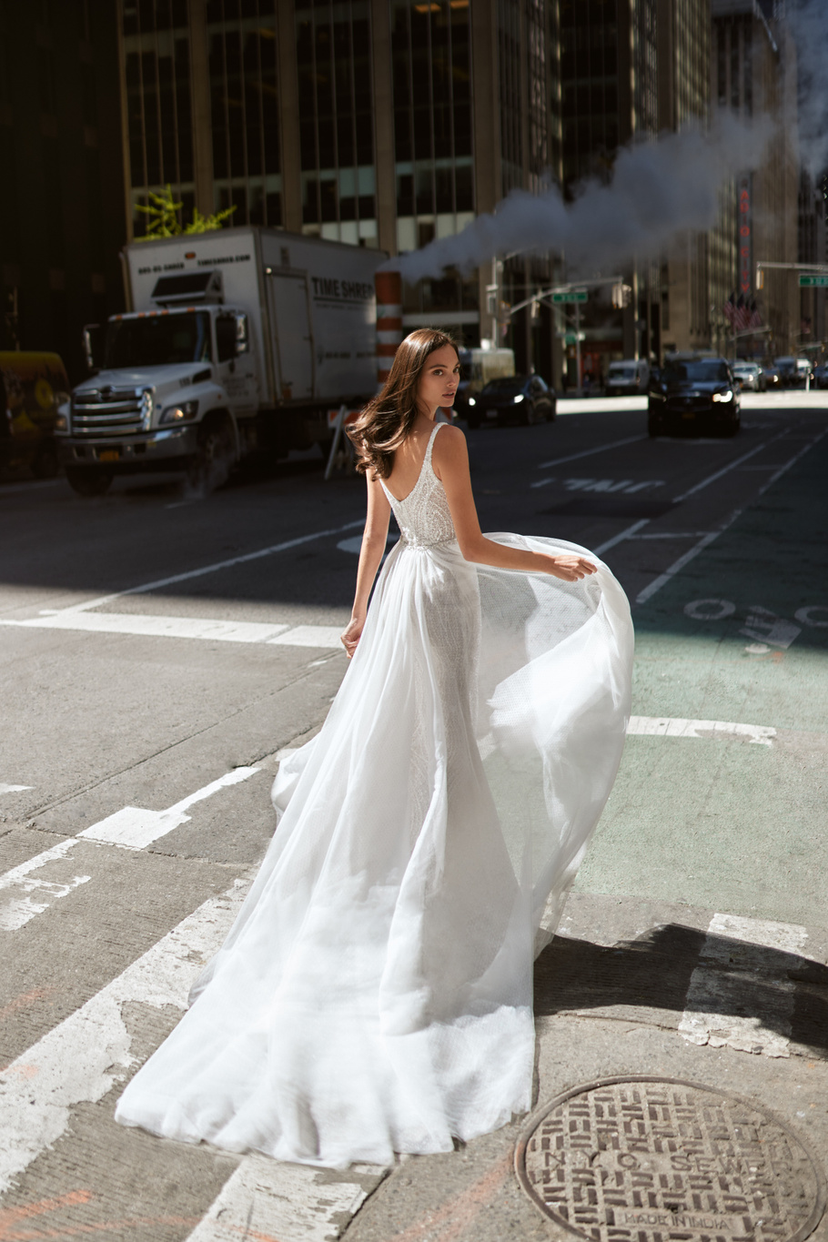 Купить свадебное платье «Бланш» Вона из коллекции Любовь в городе 2022 года в салоне «Мэри Трюфель»