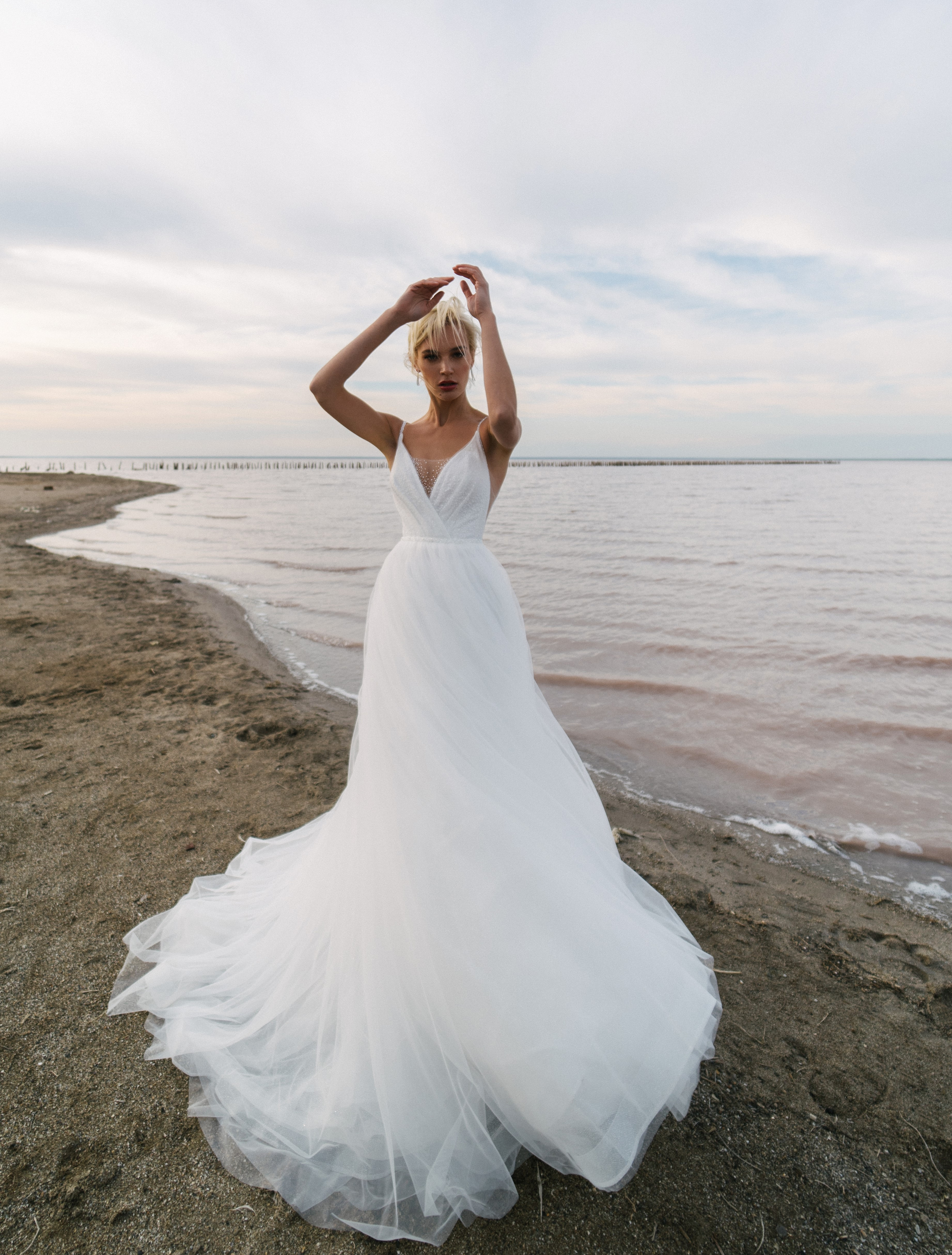 Купить свадебное платье «Людвин» Наталья Романова из коллекции Блаш 2022 года в салоне «Мэри Трюфель»