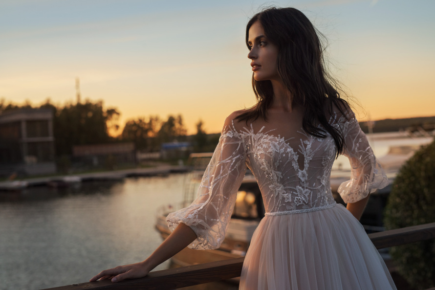 Купить свадебное платье «Лейла» Натальи Романовой из коллекции 2019 в салоне свадебных платьев