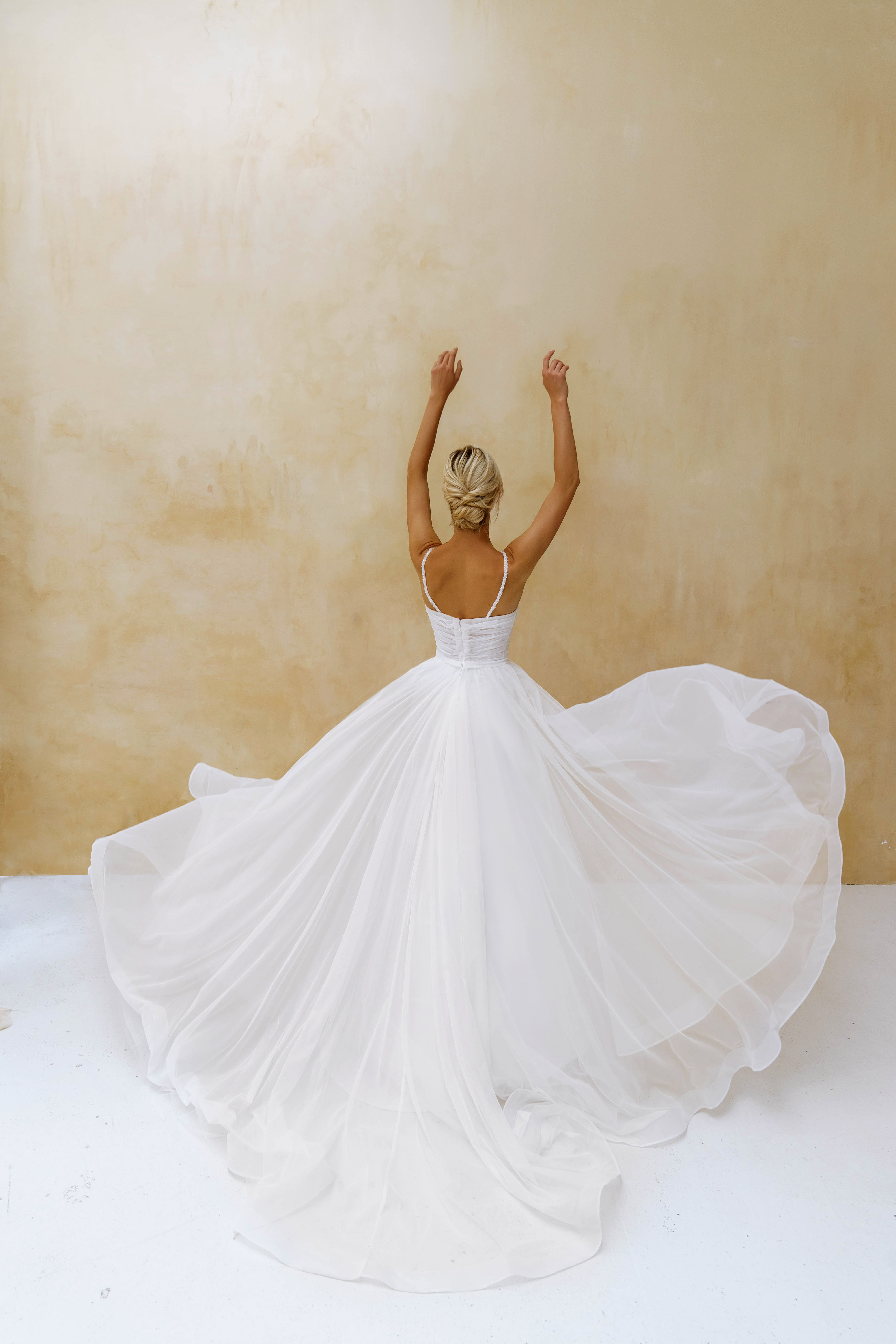 Купить свадебное платье «Рене» Наталья Романова из коллекции Блаш Бриз 2022 года в салоне «Мэри Трюфель»
