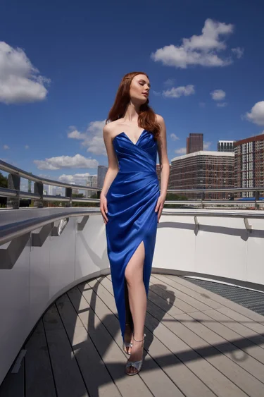 Купить вечернее платье «Эмбра» Кукла из коллекции Атмосфера Города 2024 года в салоне «Мэри Трюфель» Эмбра