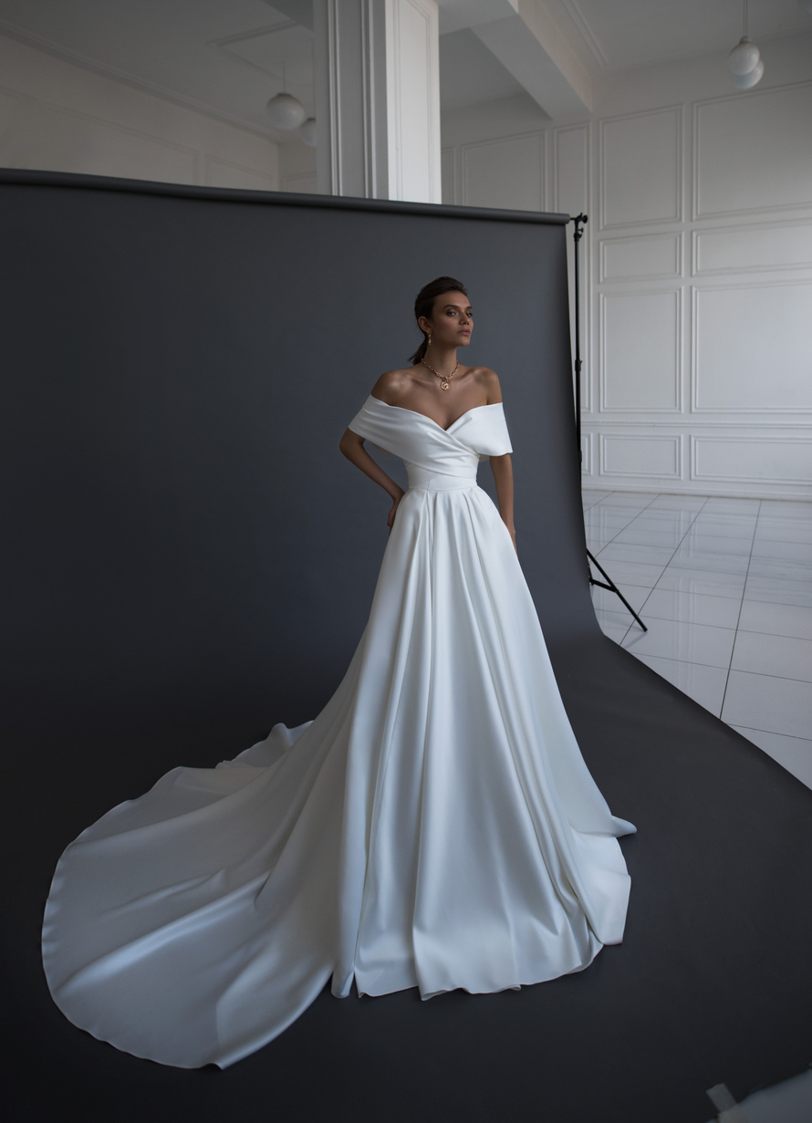 Свадебное платье «Ивон» Марта — купить в Екатеринбурге платье Ивон из коллекции 2019 года