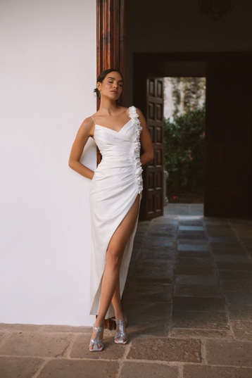 Купить свадебное платье «Вики» Бламмо Биамо из коллекции Вайт Гарден 2024 года в салоне «Мэри Трюфель»