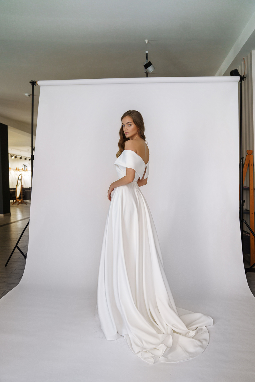 Свадебное платье «Олимпия» Марта — купить в Екатеринбурге платье Олимпия из коллекции 2021 года