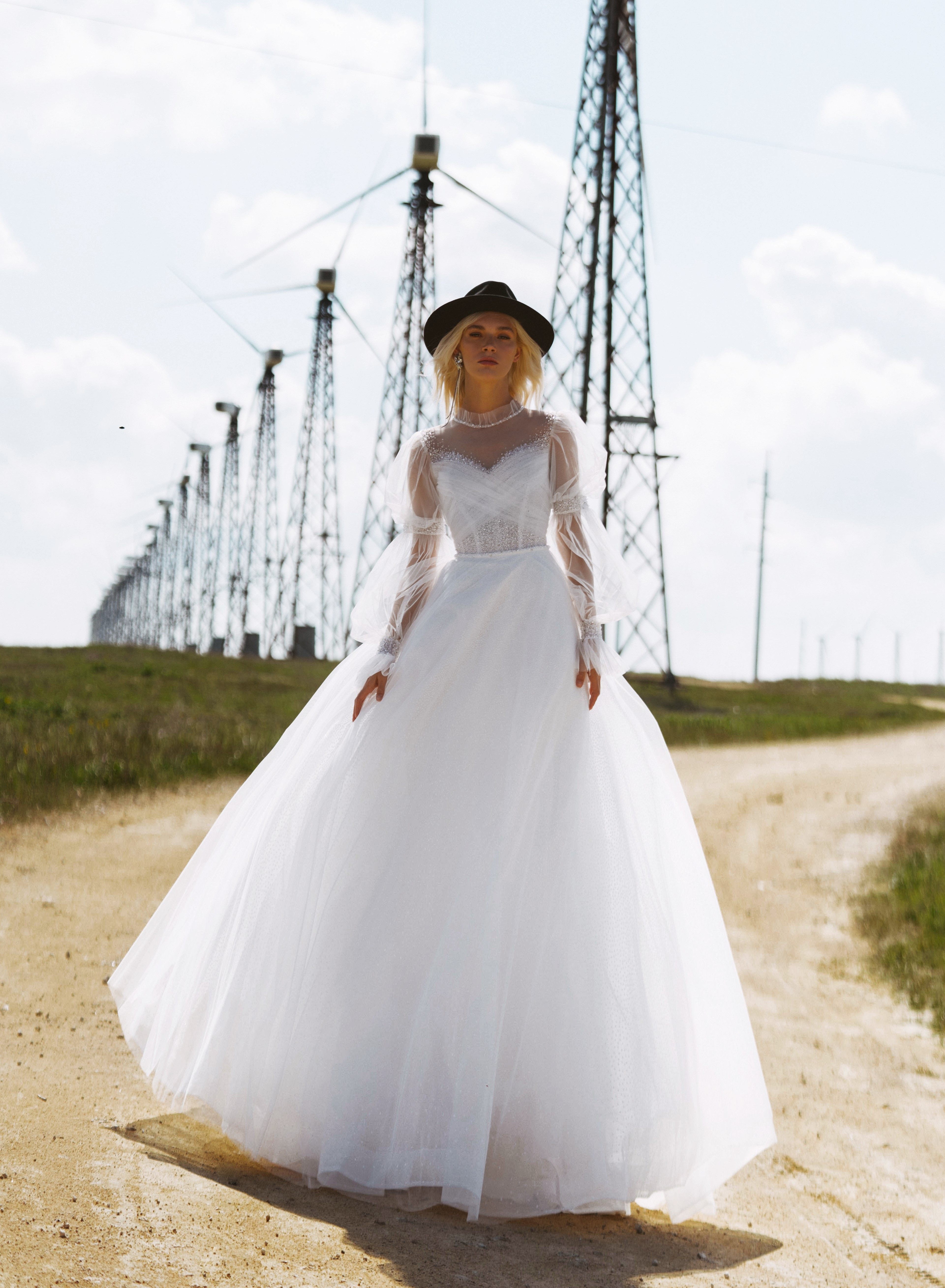 Купить свадебное платье «Летти» Наталья Романова из коллекции Блаш 2022 года в салоне «Мэри Трюфель»