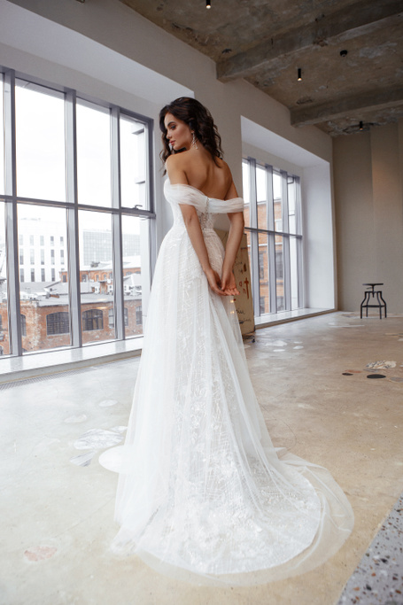 Купить свадебное платье «Одетта» Натальи Романовой из коллекции 2021 в салоне «Мэри Трюфель»