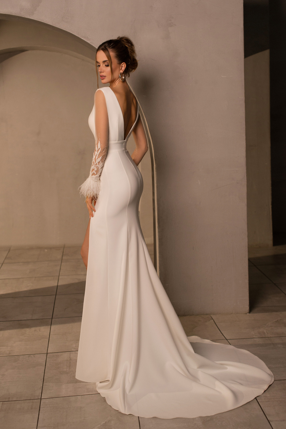 Купить свадебное платье «Твэйс» Мэрри Марк из коллекции Минимализм 2023 года в салоне «Мэри Трюфель»