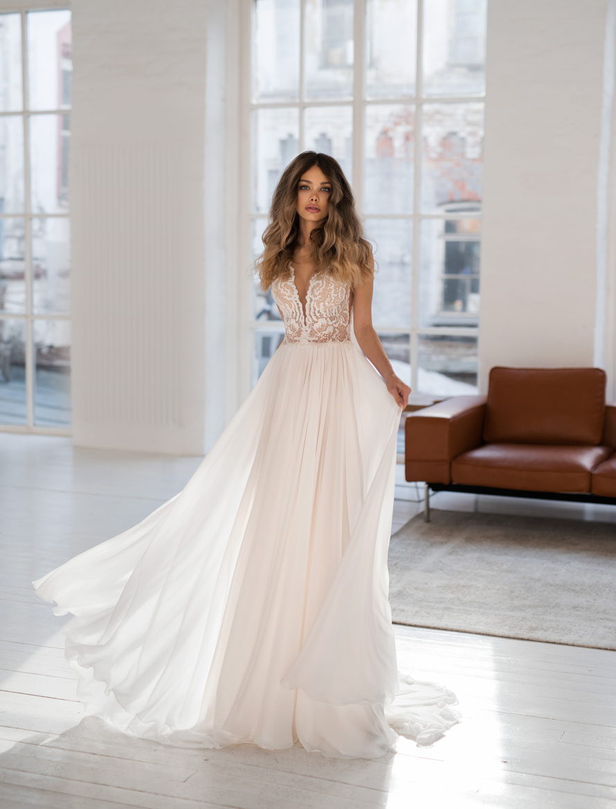 Купить свадебное платье «Виардо» Натальи Романовой из коллекции 2020 в салоне «Мэри Трюфель»