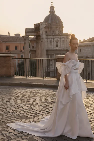 Купить свадебное платье «Розабелла» Бламмо Биамо из коллекции Гармония Любви 2023 года в салоне «Мэри Трюфель» Розабелла