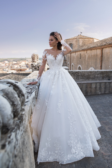 Купить свадебное платье «Арт. 19039» Луссано Брайдал из коллекции 2019 в салоне