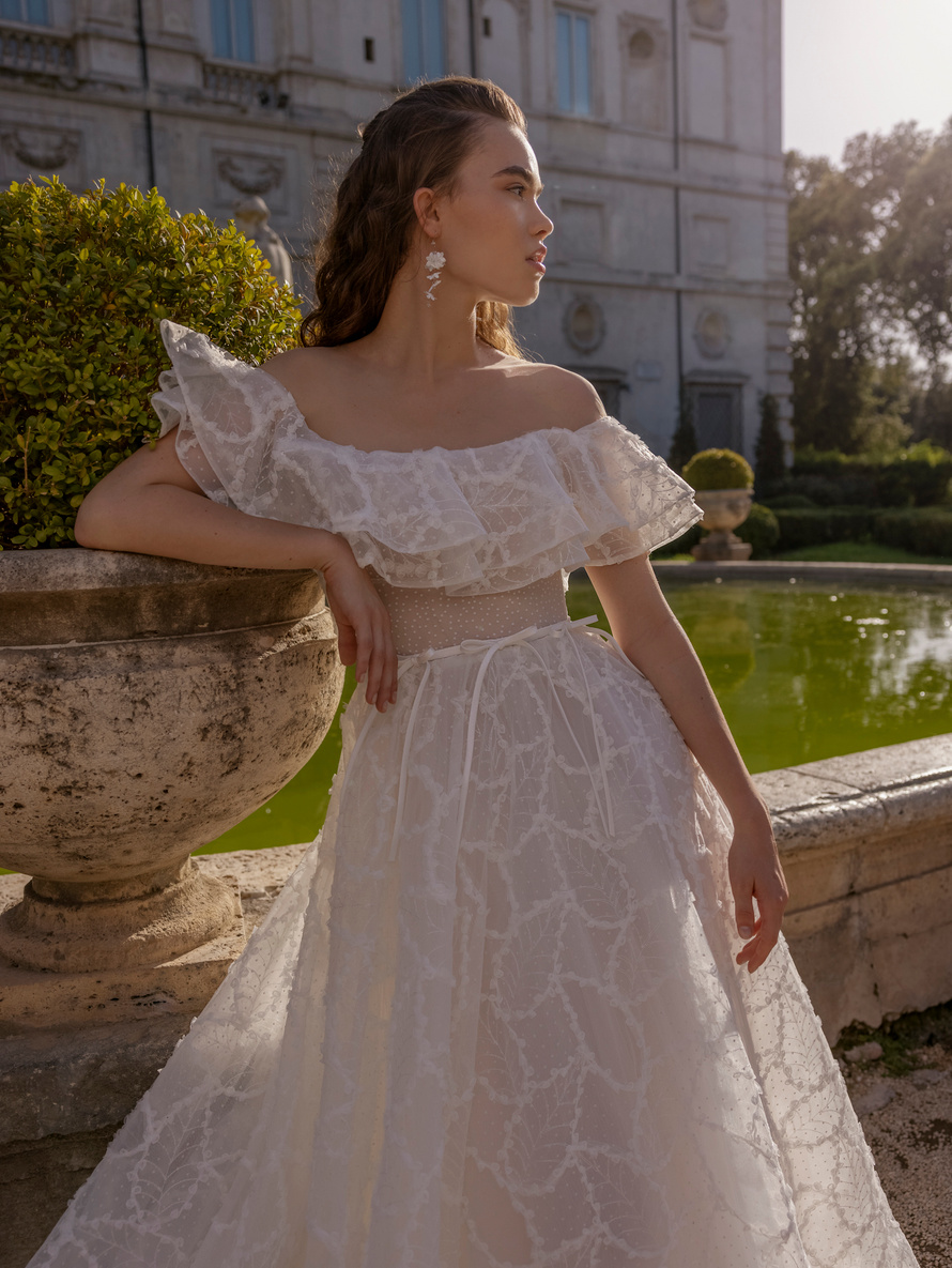 Купить свадебное платье «Беатрис» Бламмо Биамо из коллекции Гармония Любви 2023 года в салоне «Мэри Трюфель»