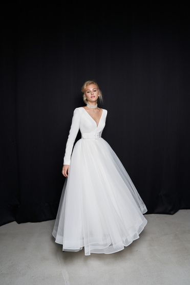 Свадебное платье «Ойра» Марта — купить в Екатеринбурге платье Ойра из коллекции 2021 года