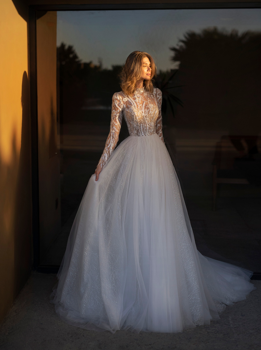 Купить свадебное платье Кармелия Наталья Романова из коллекции 2024 года в салоне «Мэри Трюфель»