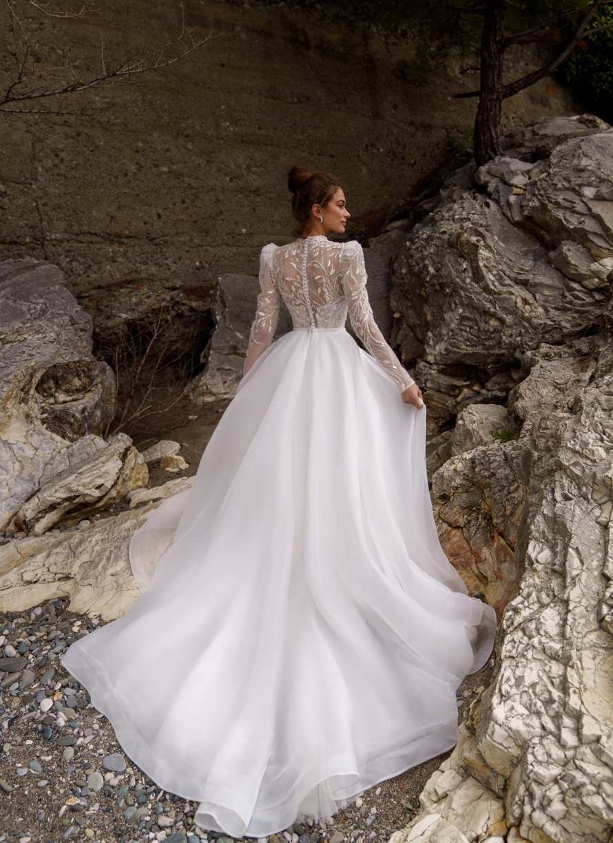 Купить свадебное платье «Кингсли» Натальи Романовой из коллекции Сандримс 2023 года в салоне «Мэри Трюфель»