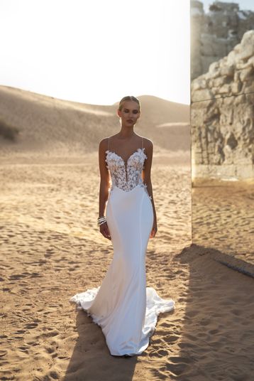 Buy Safa Natalia Romanova's wedding dress from the Dune 2025 collection at the Mary Trufel boutique