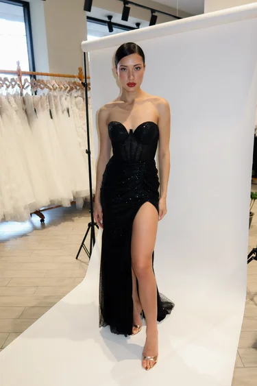 Купить вечернее платье из вечерней коллекции 2025 в салоне «Мэри Трюфель» Арт. 17-77