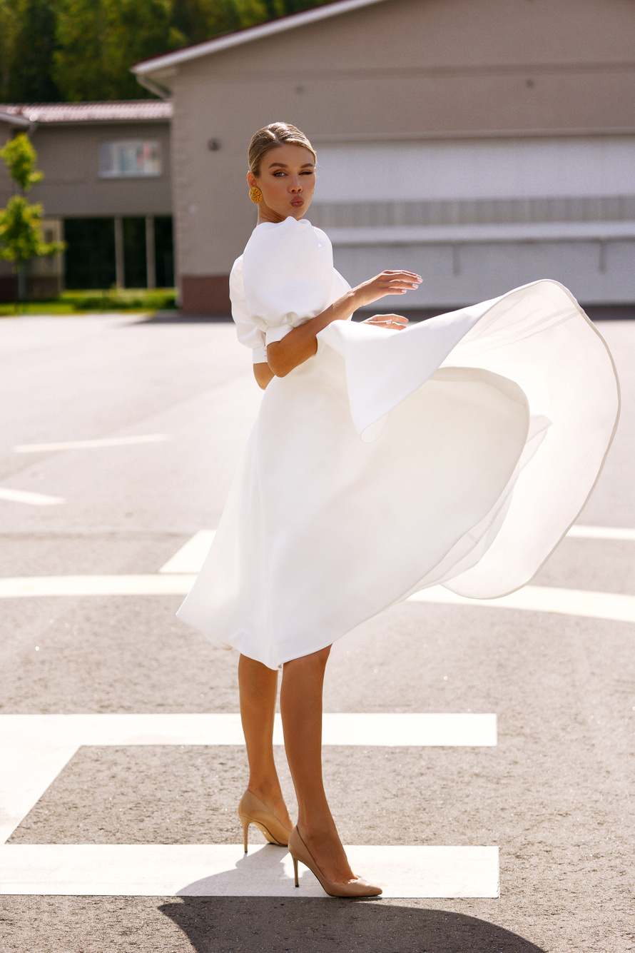Купить свадебное платье «Эрика миди» Натальи Романовой из коллекции 2021 в салоне «Мэри Трюфель»