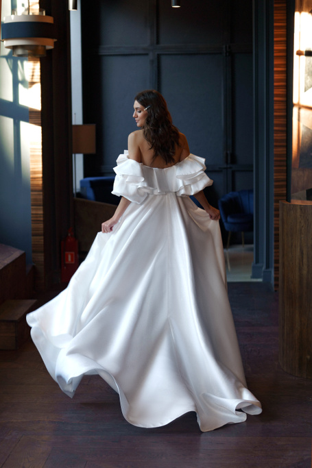 Купить свадебное платье «Анни» Сониа Солей Эир из коллекции 2023 года в салоне «Мэри Трюфель»