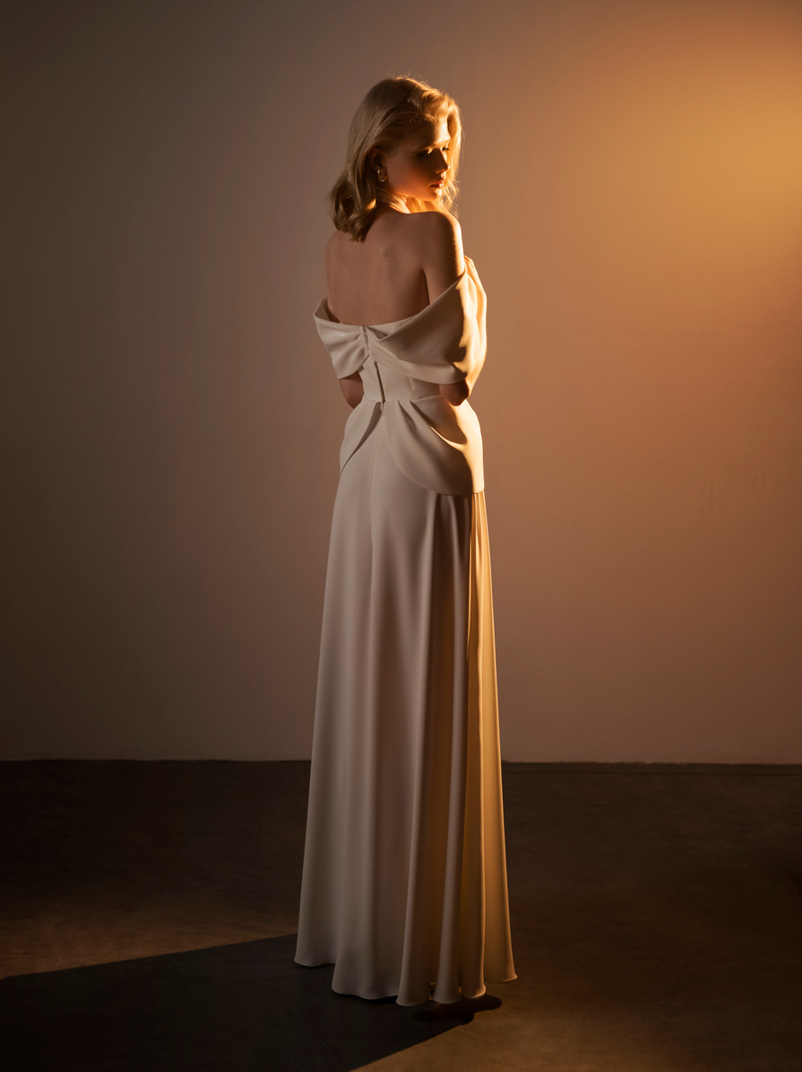 Купить свадебное платье Эшли Эйв из коллекции 2023 года в салоне «Мэри Трюфель»