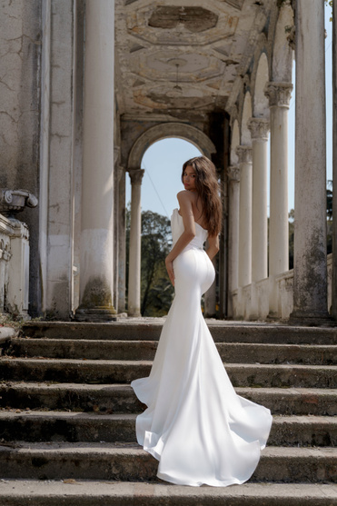 Купить свадебное платье «Мэтис» Натальи Романовой из коллекции Сандримс 2023 года в салоне «Мэри Трюфель»