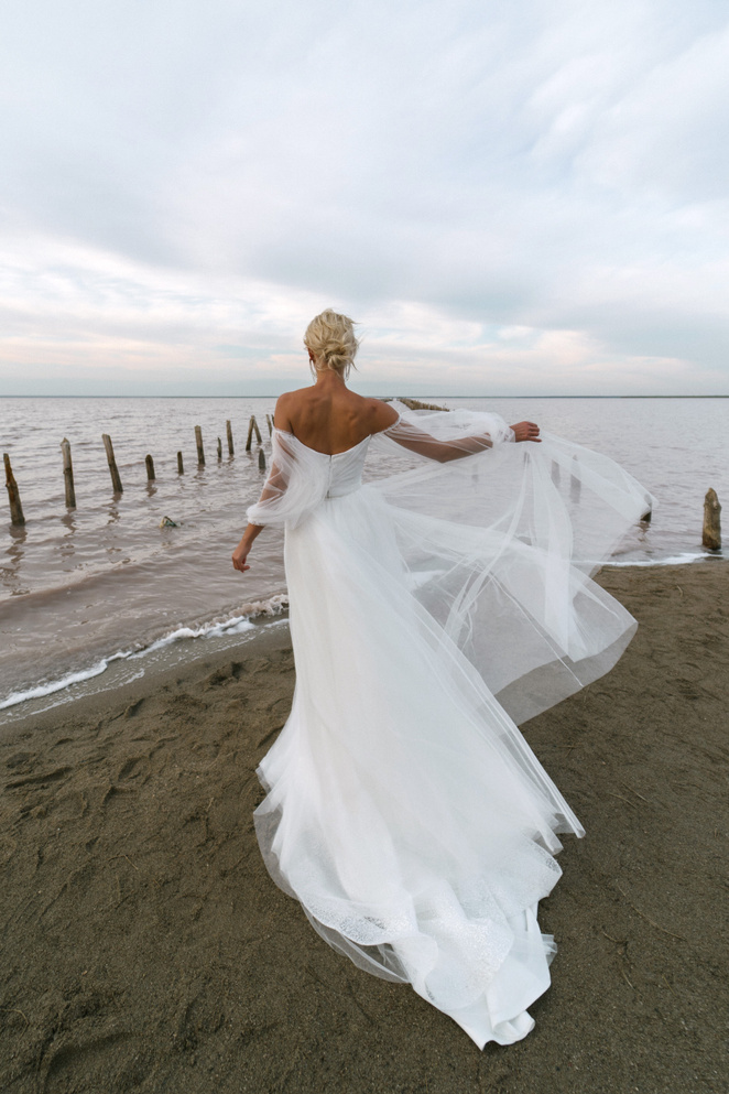 Купить свадебное платье «Лейда» Наталья Романова из коллекции Блаш 2022 года в салоне «Мэри Трюфель»