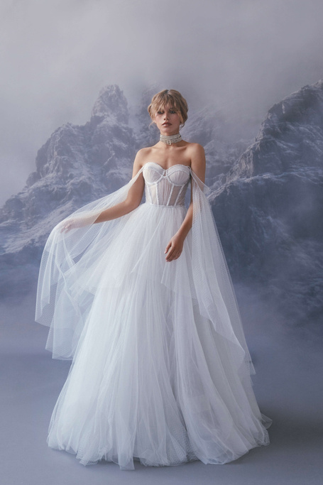 Купить свадебное платье «Эсти» Бламмо Биамо из коллекции Сказка 2022 года в салоне «Мэри Трюфель»