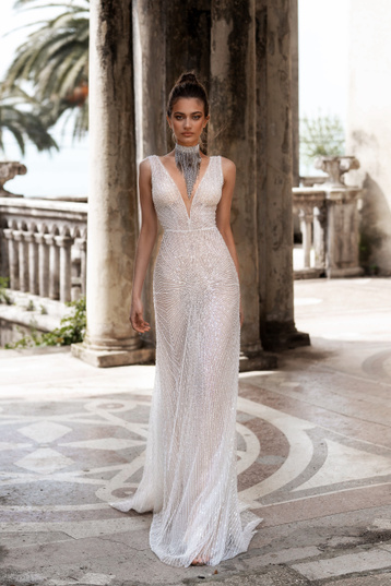 Buy «Deborah» wedding dress by Natalia Romanova from the 2023 Sundreams collection in the boutique “Mary Trufel”