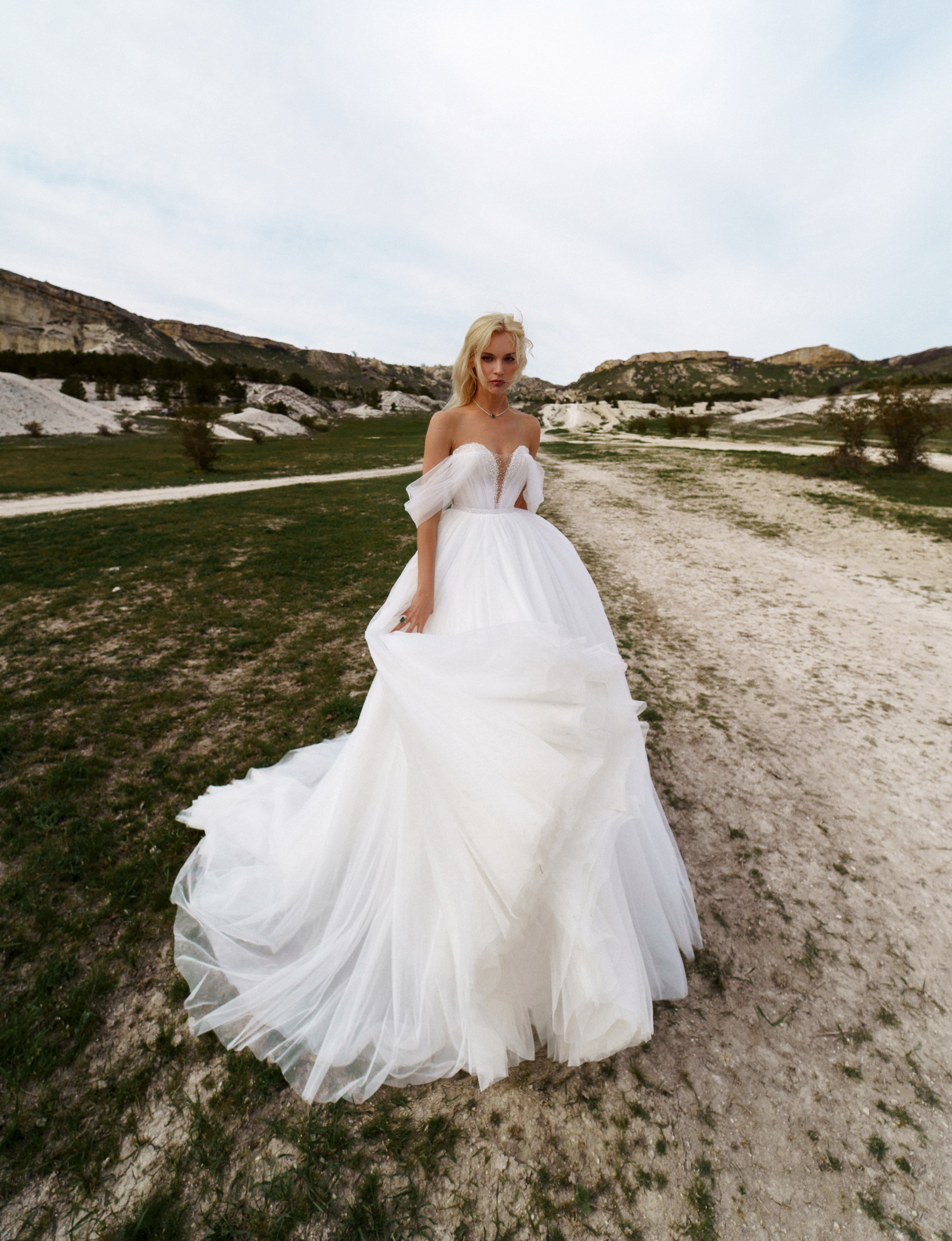 Купить свадебное платье «Фьюжн» Наталья Романова из коллекции Блаш 2022 года в салоне «Мэри Трюфель»