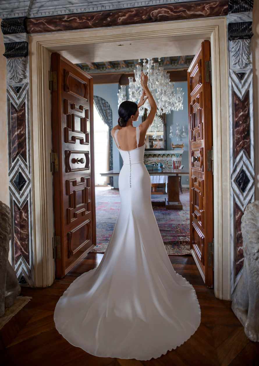 Купить свадебное платье Арт. 21413 Нора Навиано из коллекции 2023 года в салоне «Мэри Трюфель»