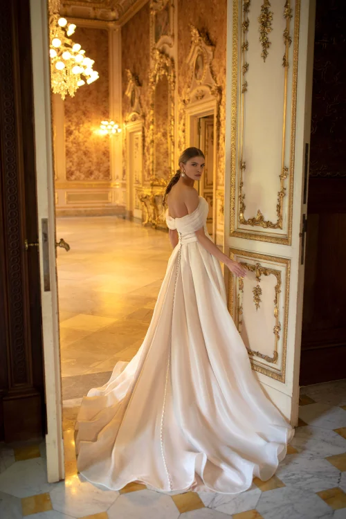 Купить свадебное платье Арт. 19376 Навиблю Брайдал из коллекции 2021 года в салоне «Мэри Трюфель» Арт. 19376