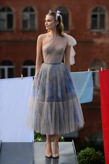 Купить вечернее платье «Алусэя» из вечерней коллекции 2025 в салоне «Мэри Трюфель» Алусэя