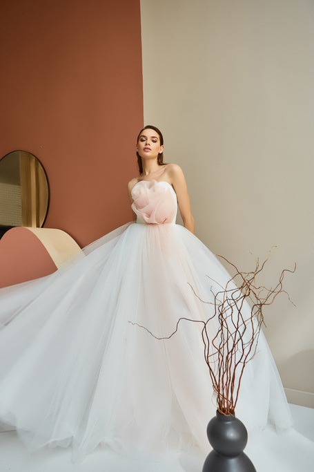 Свадебное платье «Санфия» Мэрри Марк  — купить в Екатеринбурге платье Санфия из коллекции «Инспирейшн» 2021