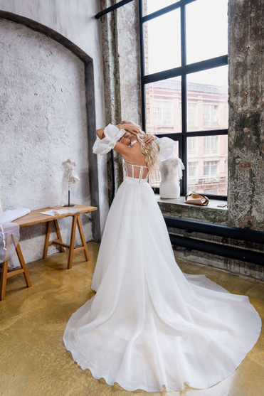 Купить свадебное платье «Лейла» Анже Этуаль из коллекции Старлайт 2023 года в салоне «Мэри Трюфель»
