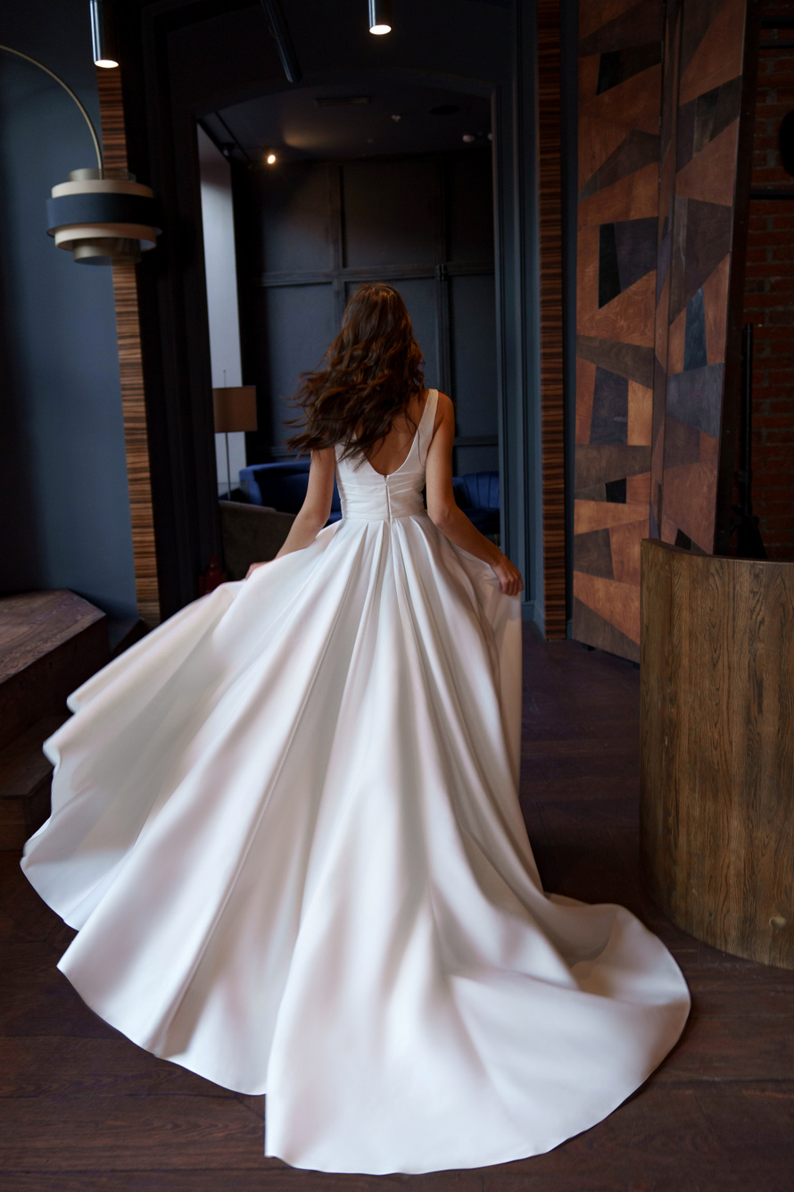 Купить свадебное платье «Мэй» Сониа Солей Эир из коллекции 2023 года в салоне «Мэри Трюфель»