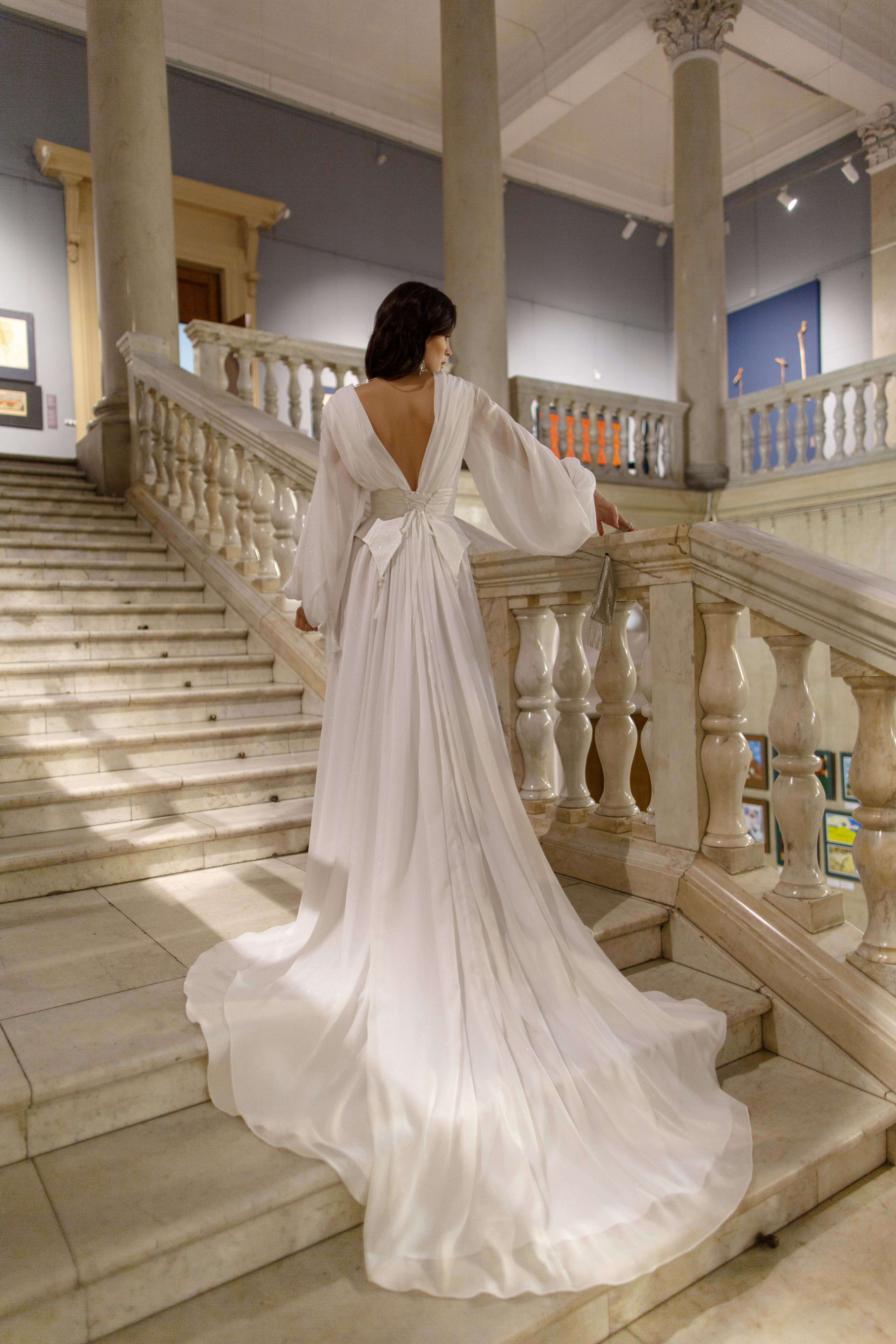 Купить свадебное платье «Мена» Рара Авис из коллекции Трилогия Любви 2022 года в салоне «Мэри Трюфель»