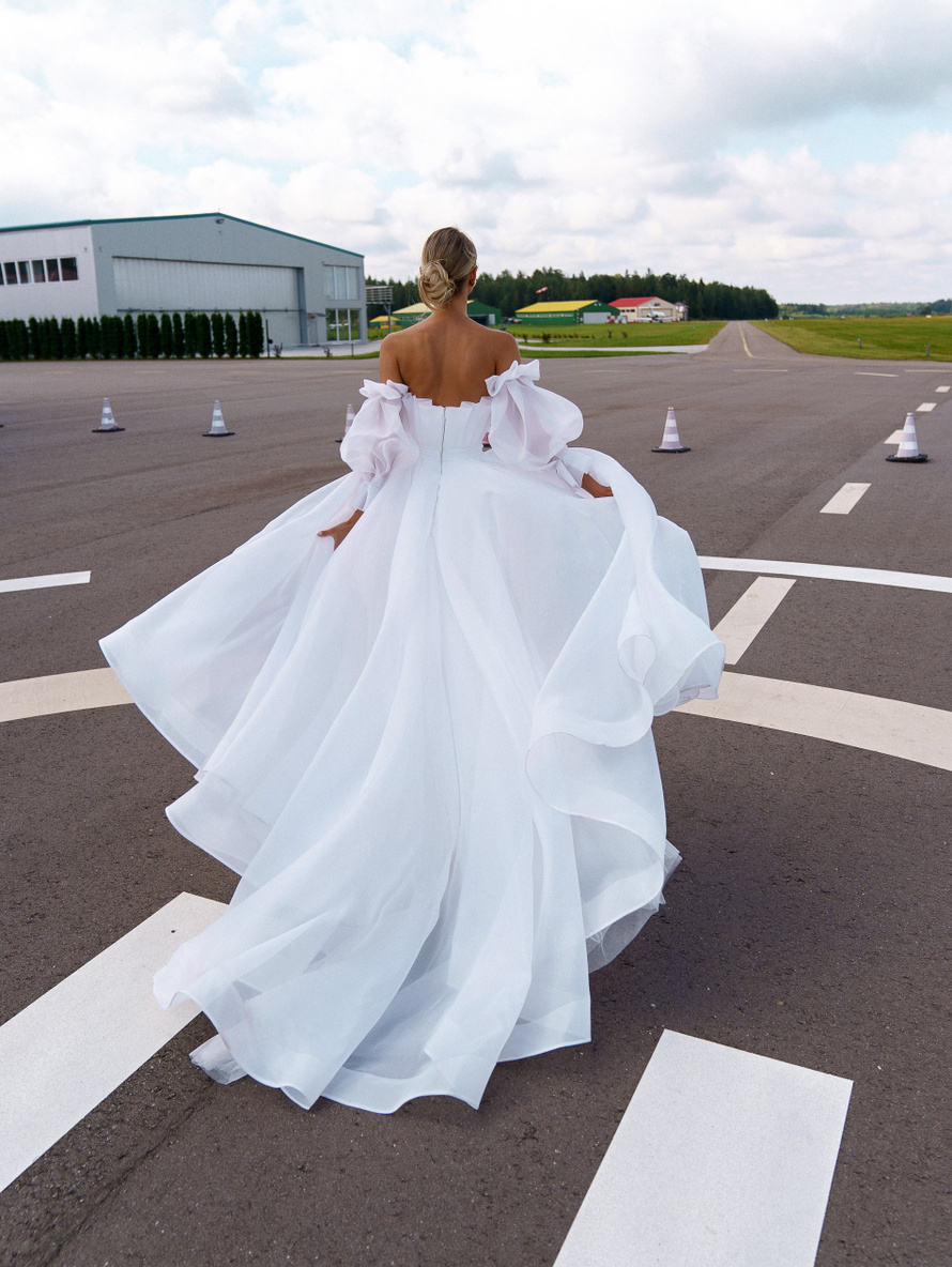 Купить свадебное платье «Челси» Натальи Романовой из коллекции 2021 в салоне «Мэри Трюфель»