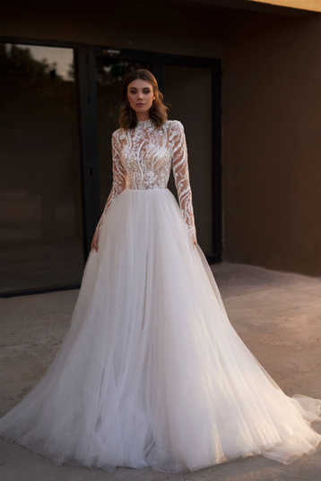 Купить свадебное платье Кармелия Наталья Романова из коллекции 2024 года в салоне «Мэри Трюфель»