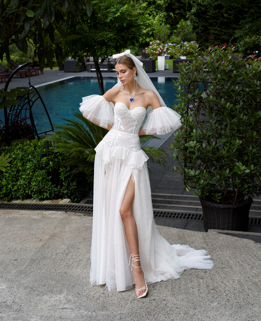 Купить свадебное платье «Ларинмэй» Татьяна Каплун из коллекции Дыхание Времени 2023 года в салоне «Мэри Трюфель»