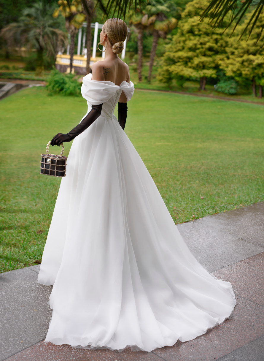 Купить свадебное платье «Алиция» Татьяна Каплун из коллекции Дыхание Времени 2023 года в салоне «Мэри Трюфель»