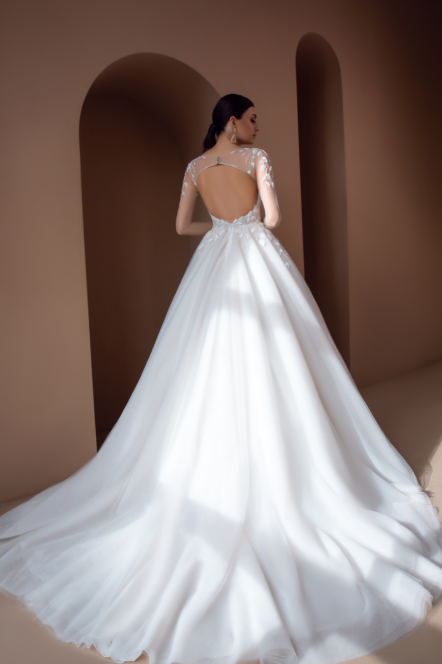 Купить свадебное платье Ксения Армония из коллекции 2021 года в салоне «Мэри Трюфель»