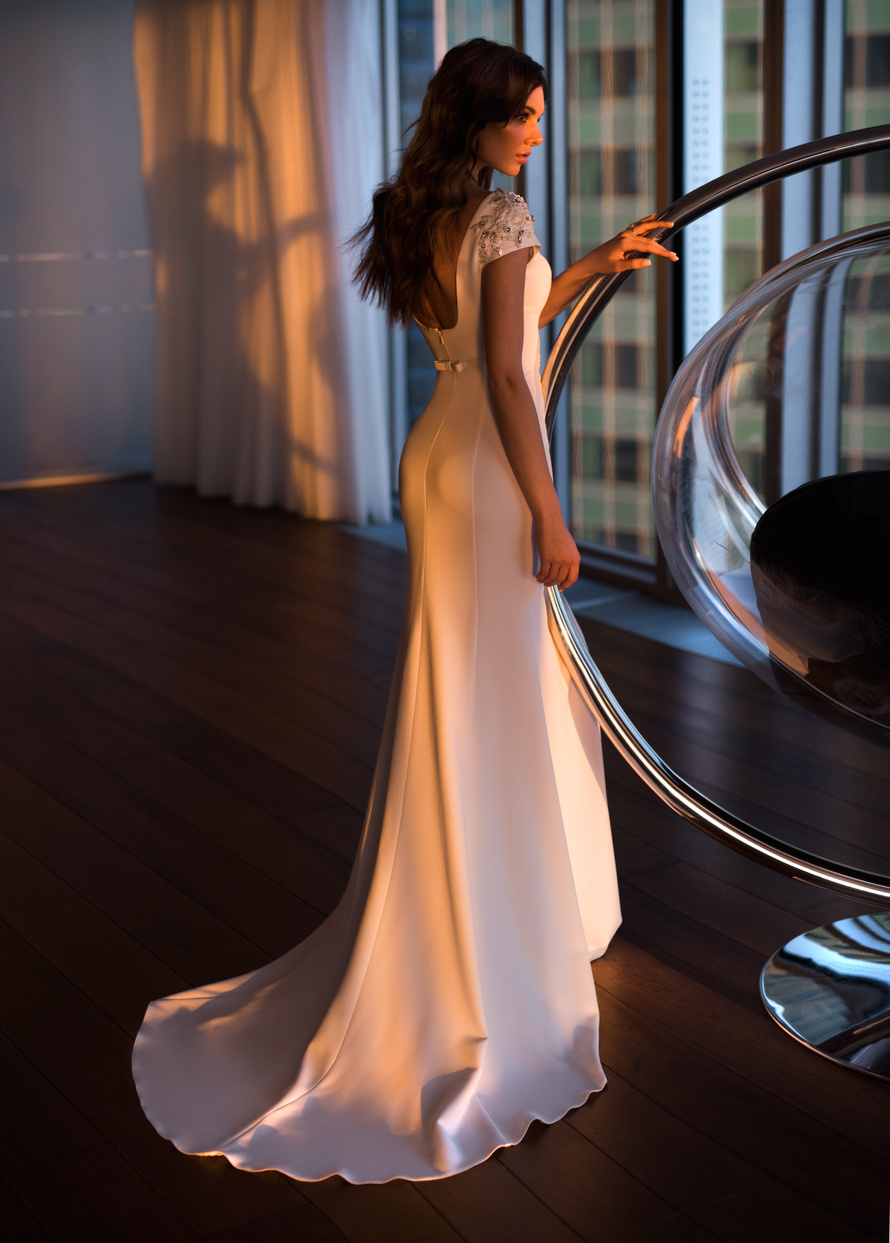 Купить свадебное платье «Адриана» Натальи Романовой из коллекции 2019 в салоне «Мэри Трюфель»