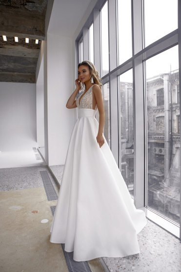 Купить свадебное платье «Маура» Натальи Романовой из коллекции 2021 в салоне «Мэри Трюфель»