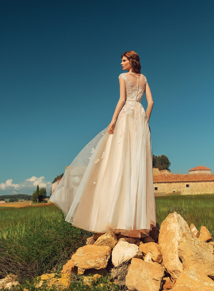 Купить свадебное платье «Оливия» Татьяны Каплун из коллекции «Вайлд Винд 2019» в салоне свадебных платьев